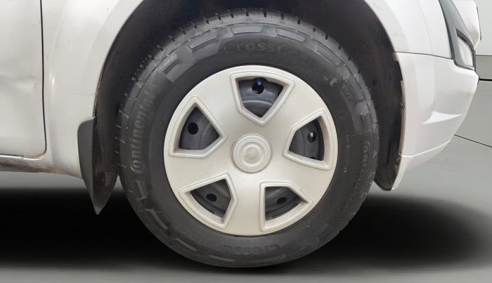 2016 Mahindra XUV500 W4, Diesel, Manual, 84,397 km, Right Front Wheel