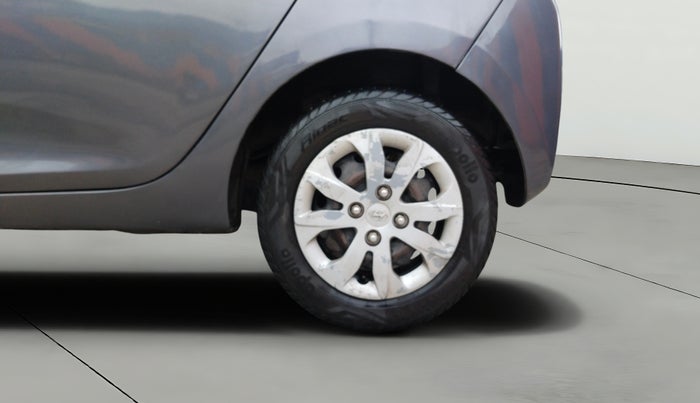 2017 Hyundai Eon MAGNA +, Petrol, Manual, 33,978 km, Left Rear Wheel