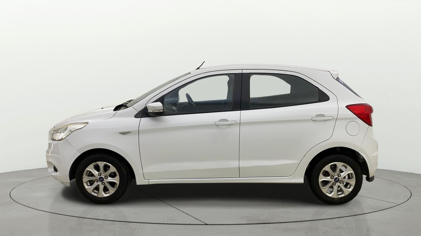 2017 Ford New Figo TITANIUM 1.2 PETROL MT, Petrol, Manual, 47,608 km, Left Side