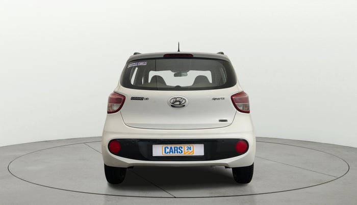 2017 Hyundai Grand i10 SPORTZ (O) 1.2 KAPPA VTVT, Petrol, Manual, 70,552 km, Back/Rear