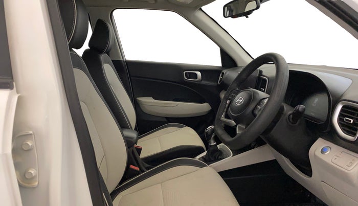 2023 Hyundai VENUE SX (O) 1.5 CRDI, Diesel, Manual, 81,168 km, Right Side Front Door Cabin