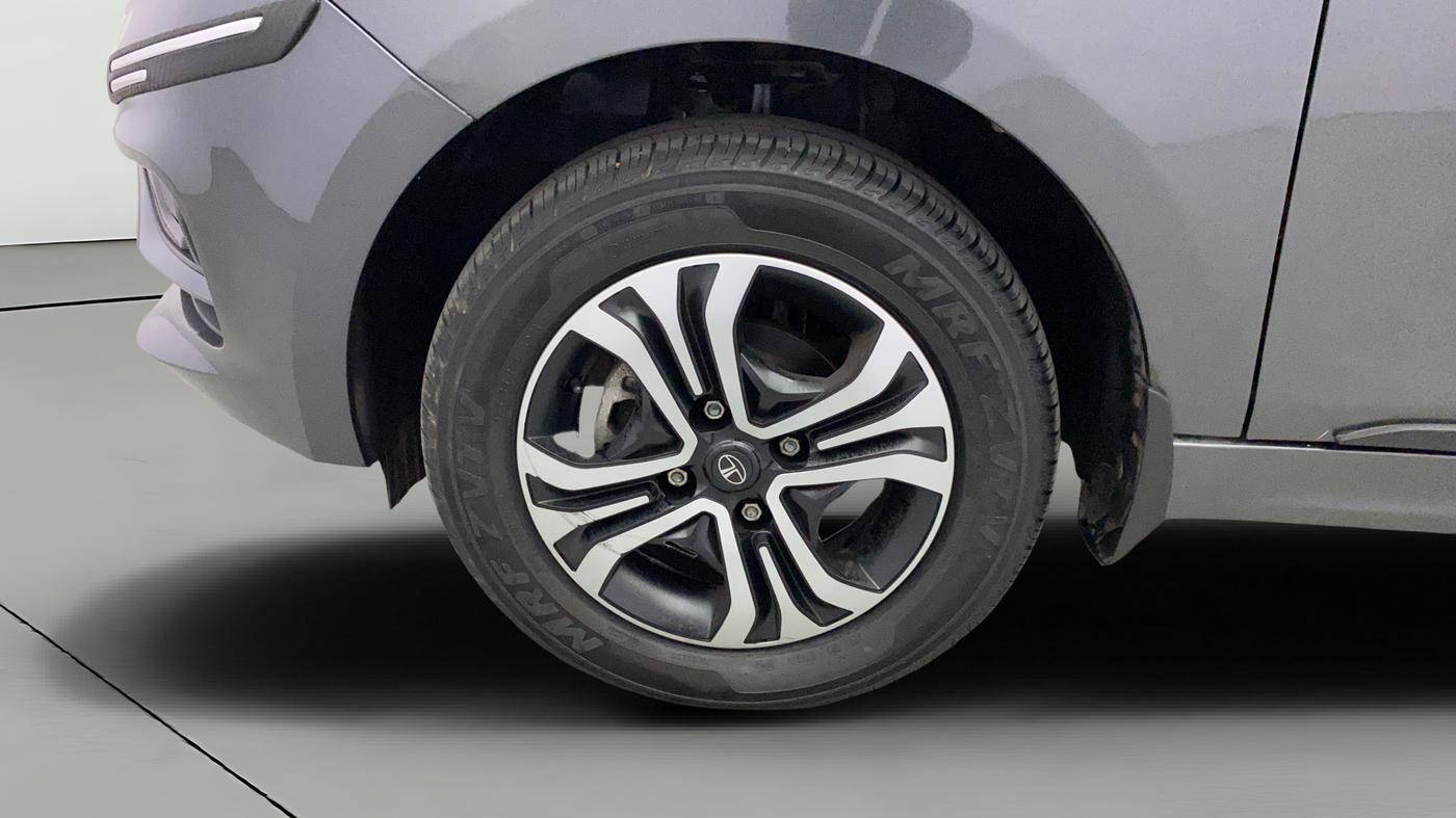 2024 Tata Tiago XT (O) PETROL, Petrol, Manual, 7,625 km, Left Front Wheel