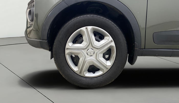 2020 Tata NEXON XMA SUNROOF PETROL, Petrol, Automatic, 40,296 km, Left Front Wheel