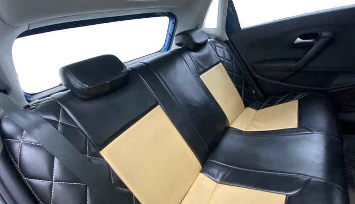 2016 Volkswagen Polo COMFORTLINE 1.2L, Petrol, Manual, 58,130 km, Right Side Rear Door Cabin