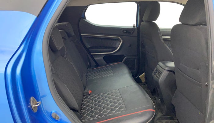 2021 Renault Kiger RXZ TURBO MT, Petrol, Manual, 63,106 km, Right Side Rear Door Cabin