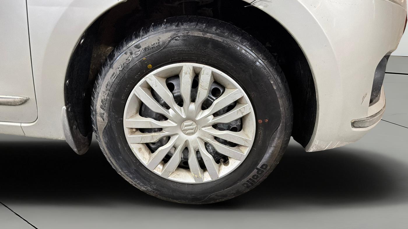2018 Maruti Dzire VXI, Petrol, Manual, 73,918 km, Right Front Wheel
