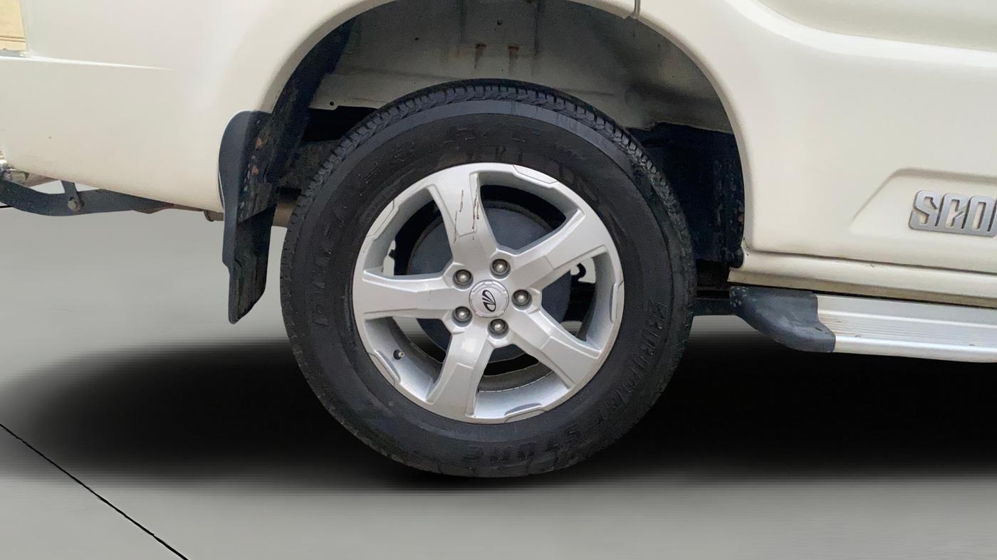 2021 Mahindra Scorpio S5, Diesel, Manual, 89,956 km, Right Rear Wheel