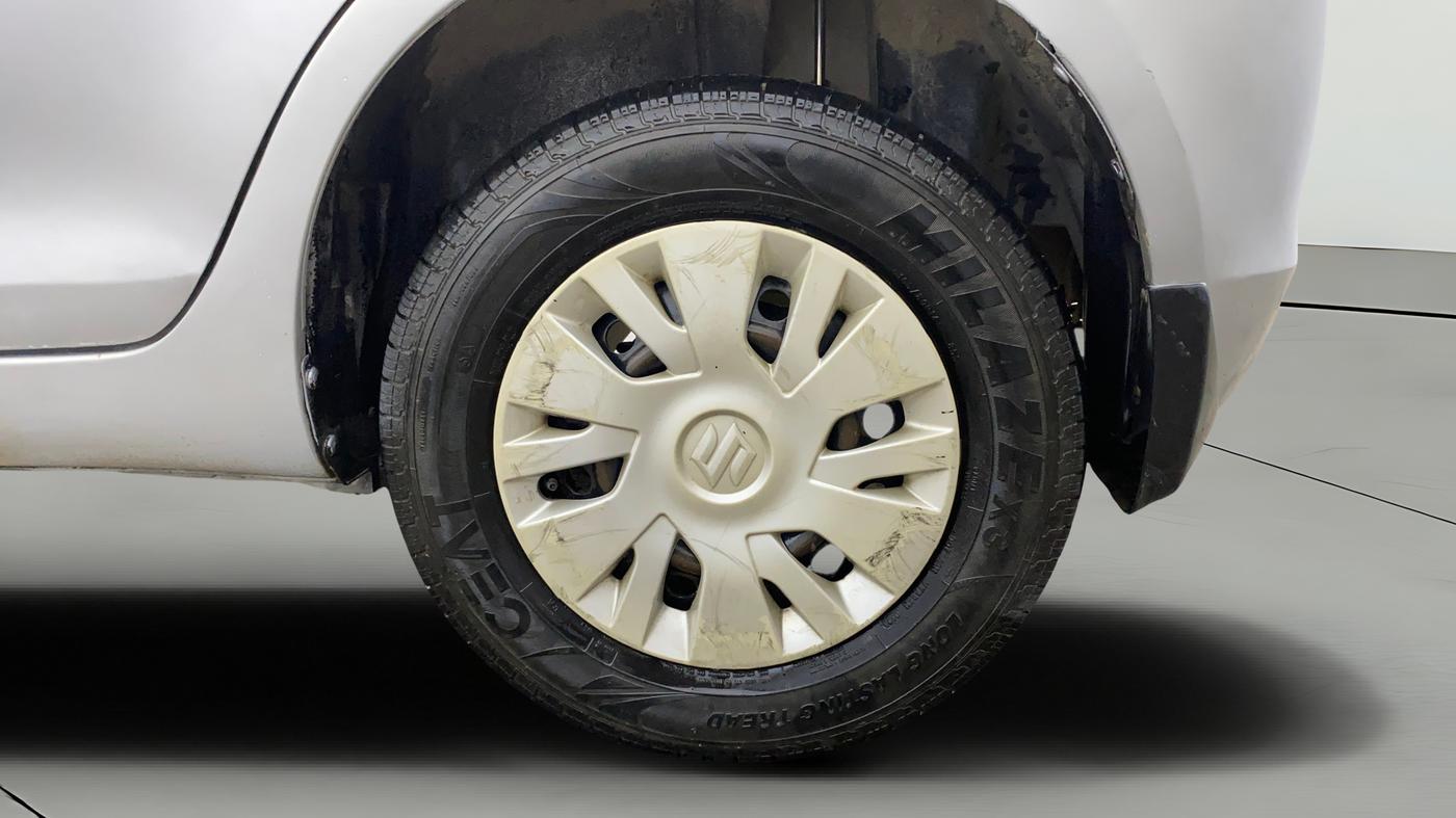 2014 Maruti Swift VXI, Petrol, Manual, 71,357 km, Left Rear Wheel