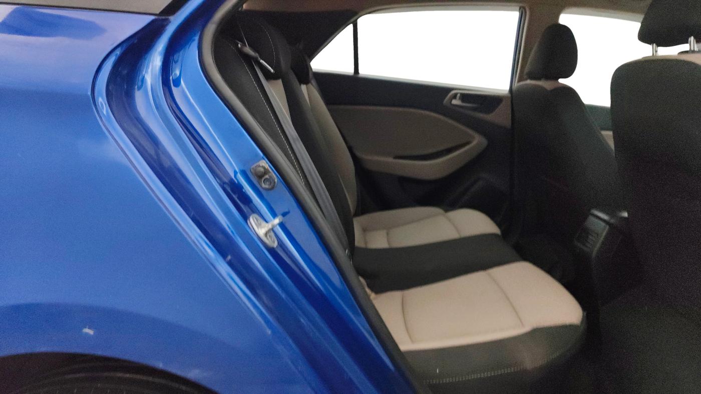 2016 Hyundai Elite i20 ASTA 1.2, Petrol, Manual, 44,636 km, Right Side Rear Door Cabin