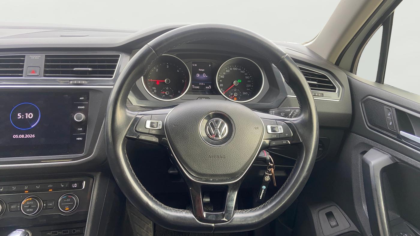 2019 Volkswagen TIGUAN COMFORTLINE TDI AT, Diesel, Automatic, 1,11,225 km, Steering Wheel Close Up