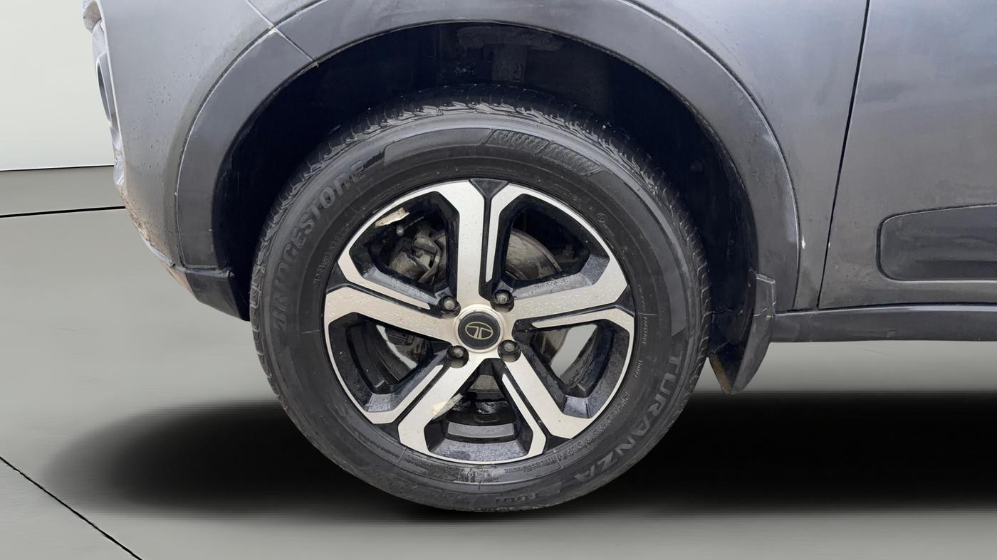 2022 Tata NEXON XZA PLUS (L), Petrol, Automatic, 40,832 km, Left Front Wheel