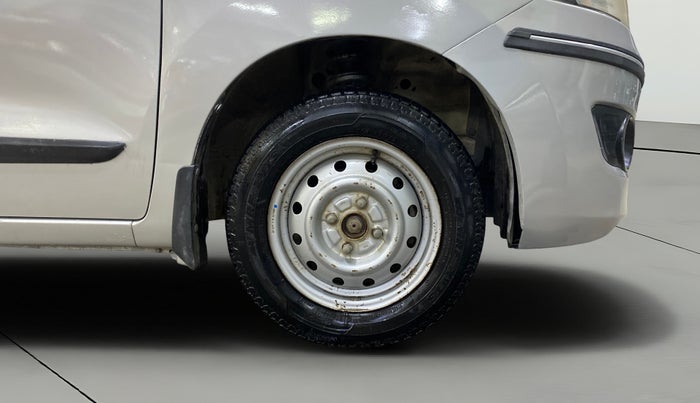 2013 Maruti Wagon R 1.0 LXI, Petrol, Manual, 73,442 km, Right Front Wheel