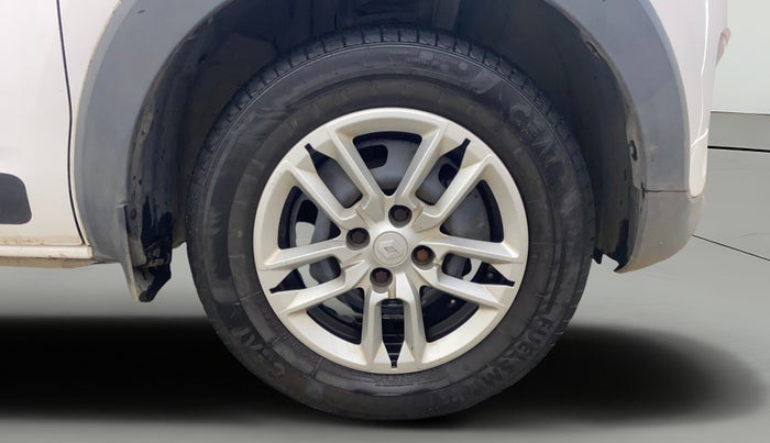 2020 Renault TRIBER RXL MT, Petrol, Manual, 22,510 km, Right Front Wheel