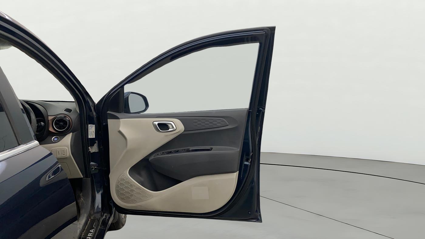 2022 Hyundai AURA SX 1.2 CNG, CNG, Manual, 58,723 km, RHS Front Door