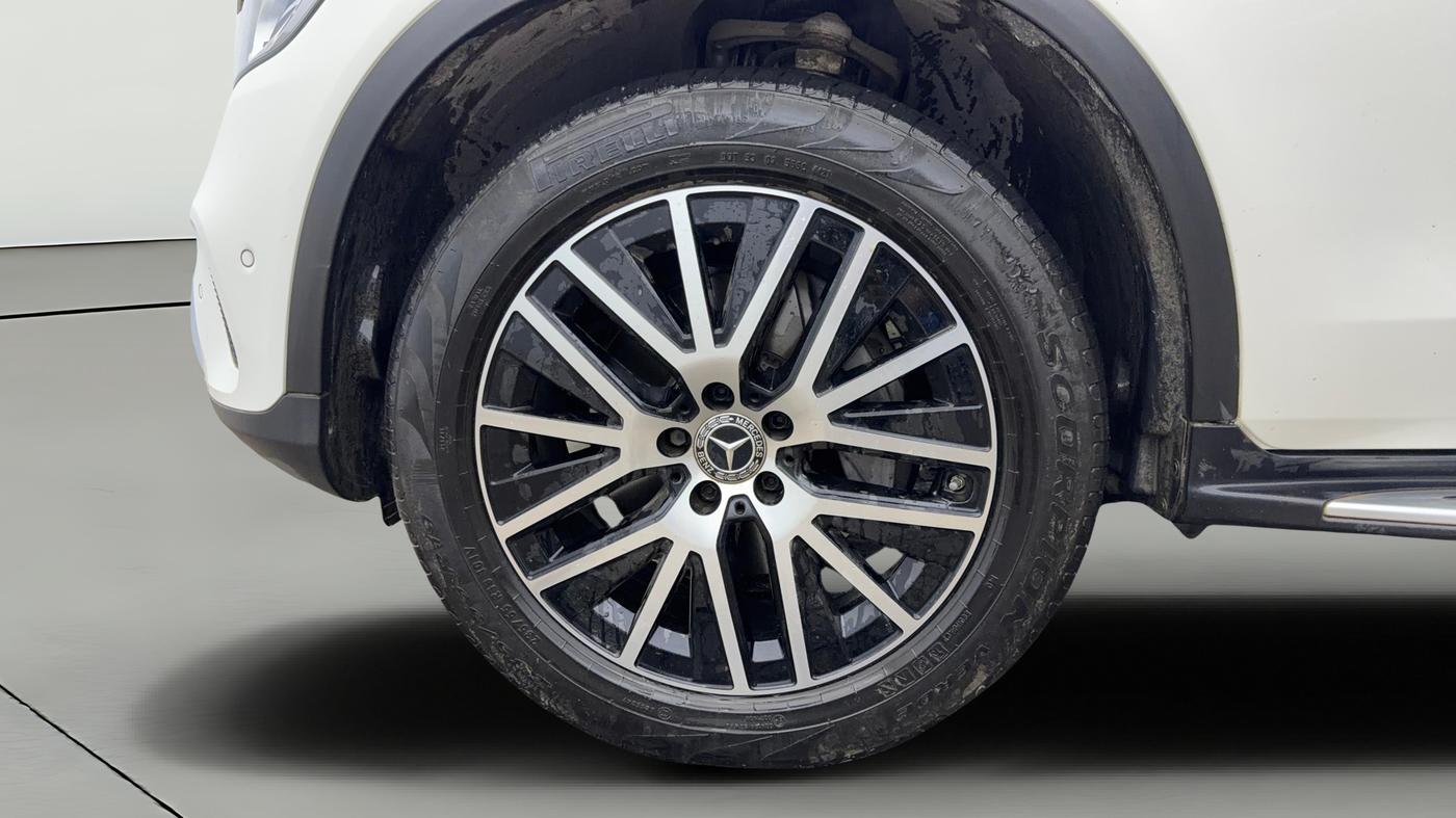 2022 Mercedes Benz GLC CLASS 200 Progressive, Petrol, Automatic, 17,116 km, Left Front Wheel