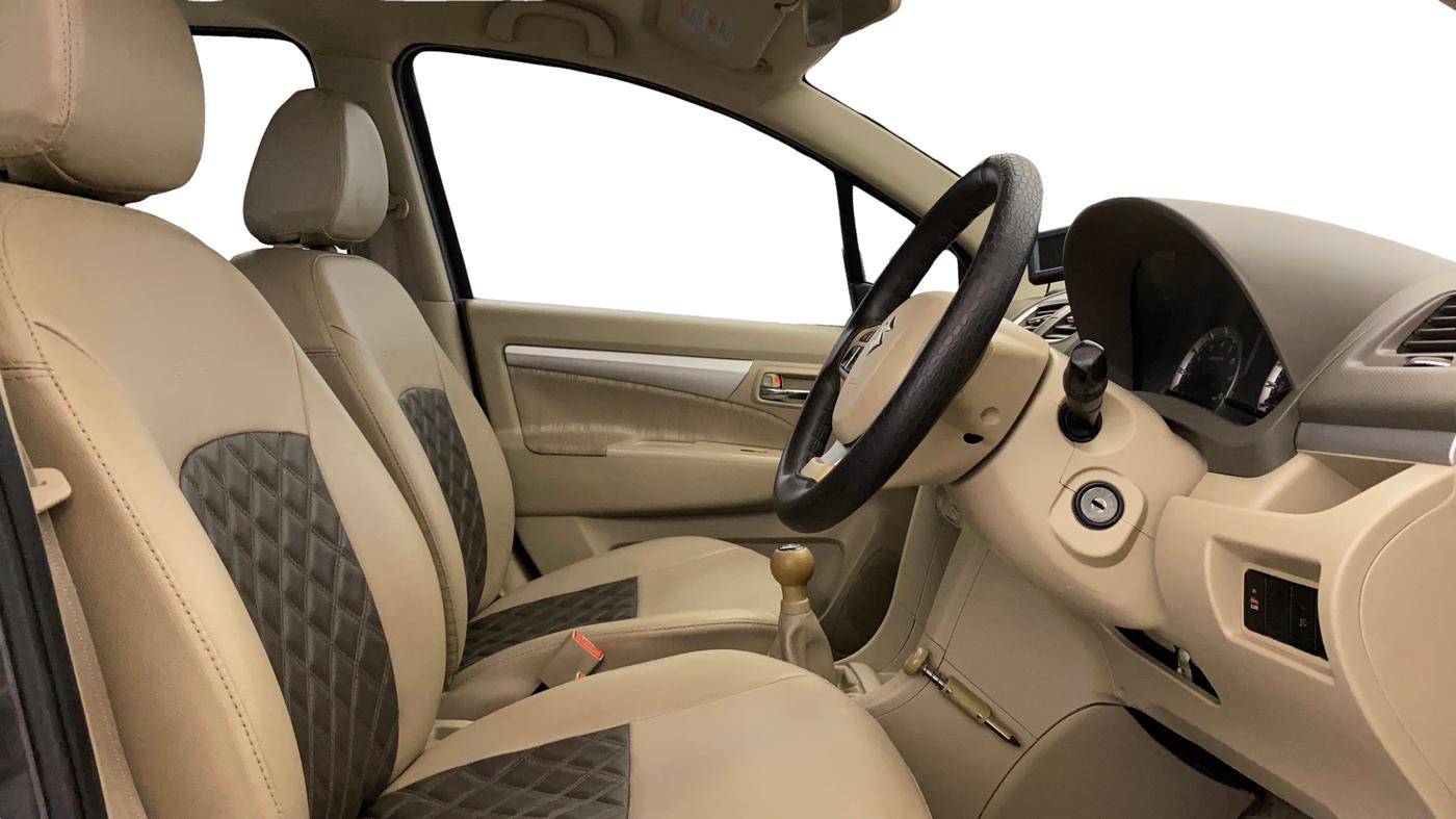 2014 Maruti Ertiga ZXI, Petrol, Manual, 96,389 km, Right Side Front Door Cabin