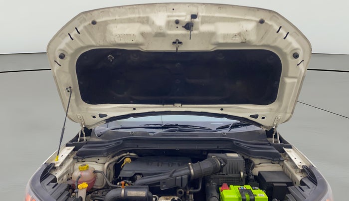 2021 Mahindra XUV300 W8 1.2 PETROL, Petrol, Manual, 62,330 km, Open Bonet