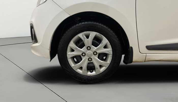 2016 Hyundai Grand i10 SPORTZ 1.1 CRDI, Diesel, Manual, 87,824 km, Left Front Wheel