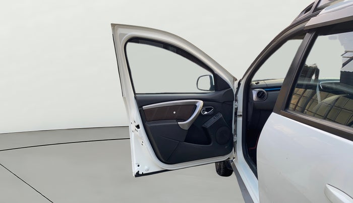 2021 Renault Duster RXZ 1.5 PETROL MT, Petrol, Manual, 67,391 km, LHS Front Door