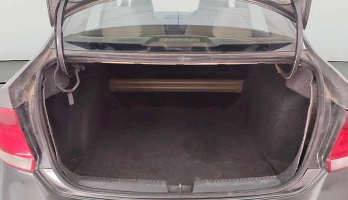 2014 Volkswagen Vento HIGHLINE PETROL AT, Petrol, Automatic, 98,542 km, Boot Open Zoomed View