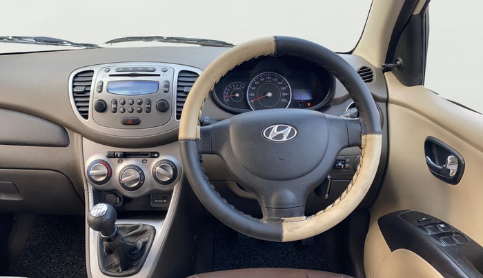 2014 Hyundai i10 SPORTZ 1.1, CNG, Manual, 85,284 km, Steering Wheel Close Up