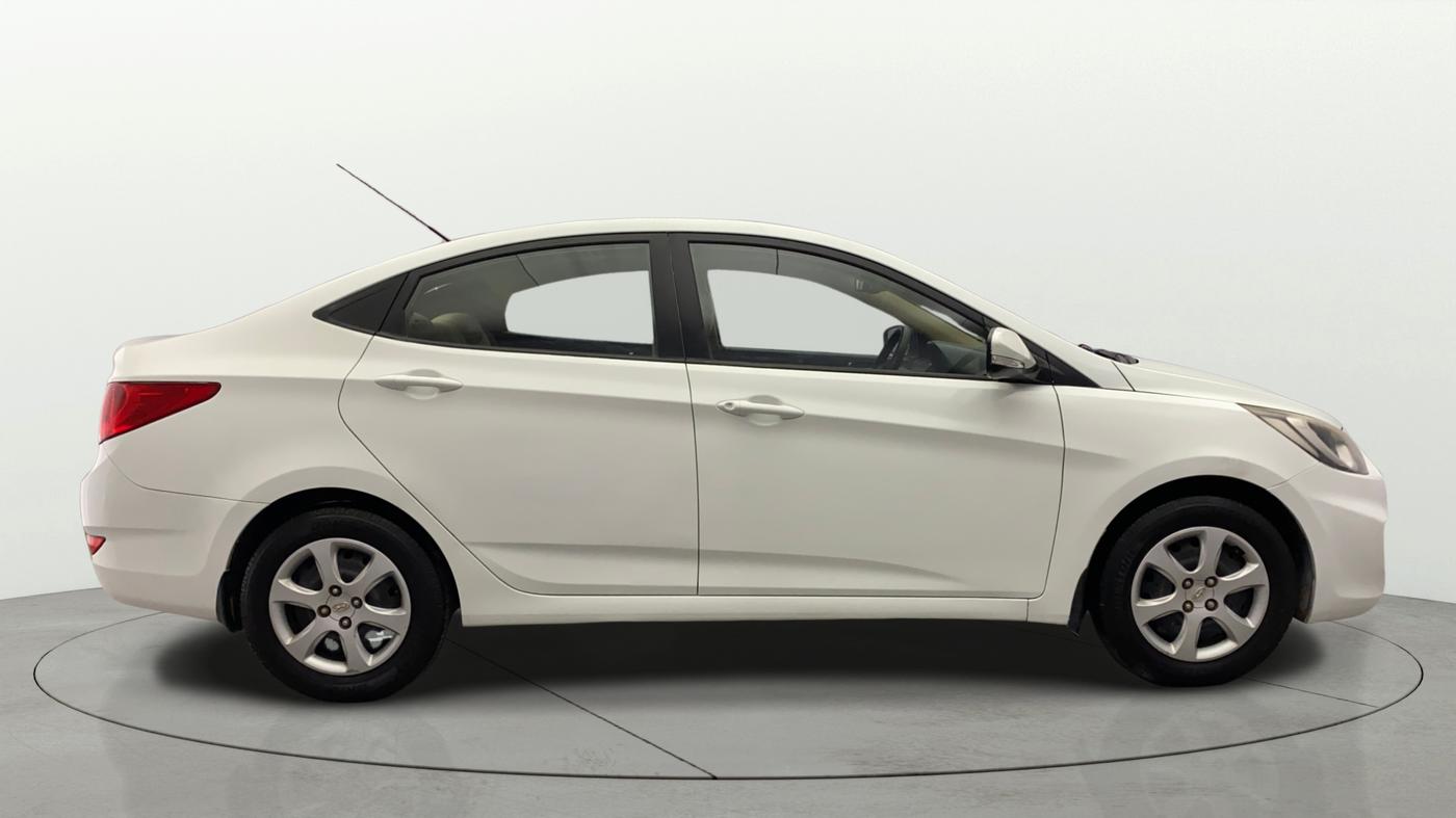 2013 Hyundai Verna FLUIDIC 1.6 VTVT EX, Petrol, Manual, 94,627 km, Right Side View