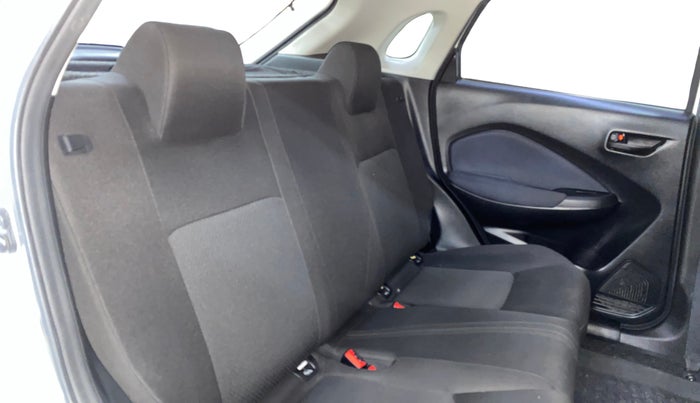 2022 Maruti Baleno DELTA PETROL 1.2, Petrol, Manual, 29,251 km, Right Side Rear Door Cabin