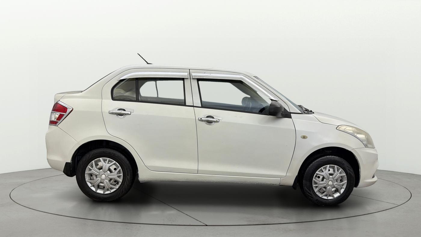 2017 Maruti Swift Dzire LXI, Petrol, Manual, 91,051 km, Right Side View