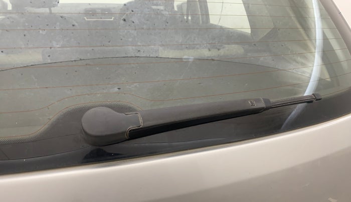 2015 Volkswagen Polo COMFORTLINE 1.2L, Petrol, Manual, 43,106 km, Rear Wiper