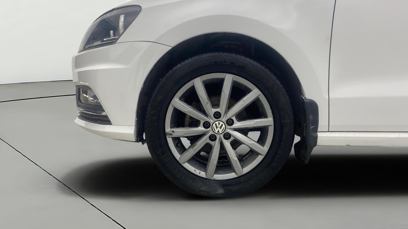 2019 Volkswagen Ameo HIGHLINE PLUS 1.5L AT 16 ALLOY, Diesel, Automatic, 57,955 km, Left Front Wheel
