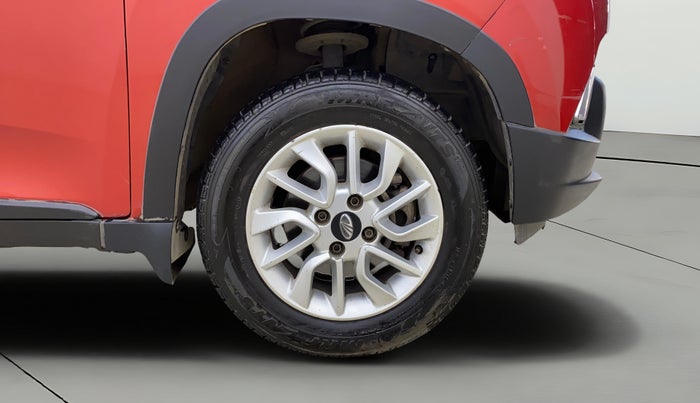 2016 Mahindra Kuv100 K8 6 STR, Petrol, Manual, 38,570 km, Right Front Wheel