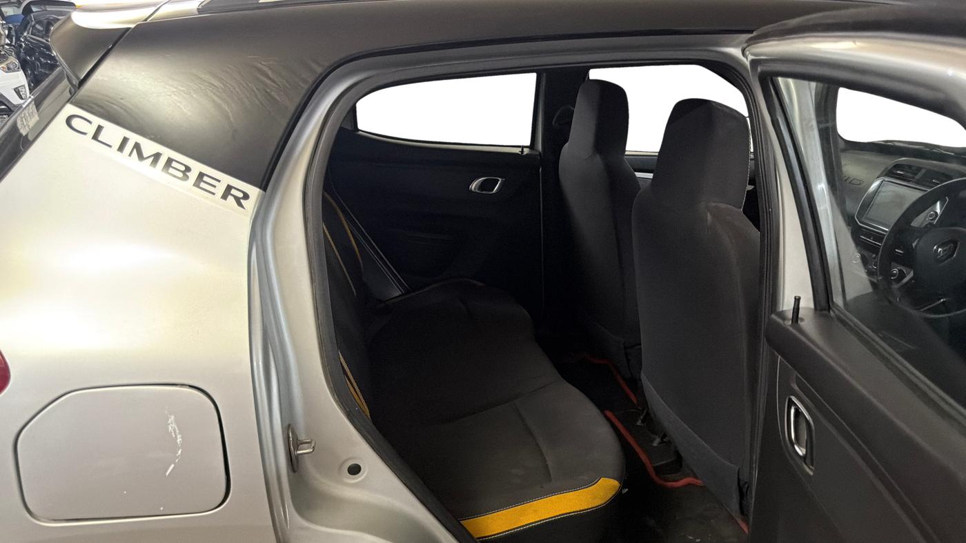 2024 Renault Kwid CLIMBER MT 1.0, CNG, Manual, 9,942 km, Right Side Rear Door Cabin