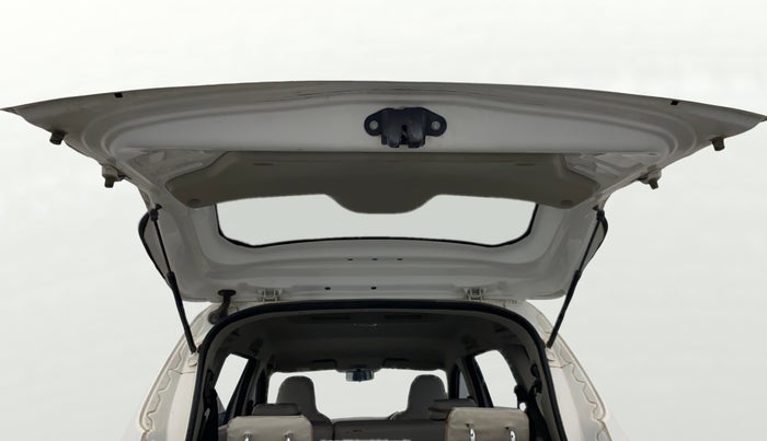 2021 Renault TRIBER RXT, Petrol, Manual, 42,127 km, Boot Door Open