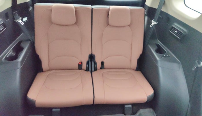 2023 MG HECTOR PLUS SAVVY PRO 1.5 TURBO CVT 7 STR, Petrol, Automatic, 44,800 km, Third Seat Row ( optional )