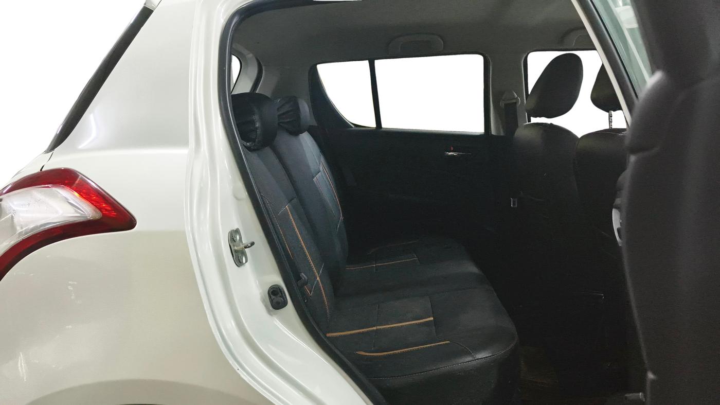 2017 Maruti Swift VXI, Petrol, Manual, 71,239 km, Right Side Rear Door Cabin