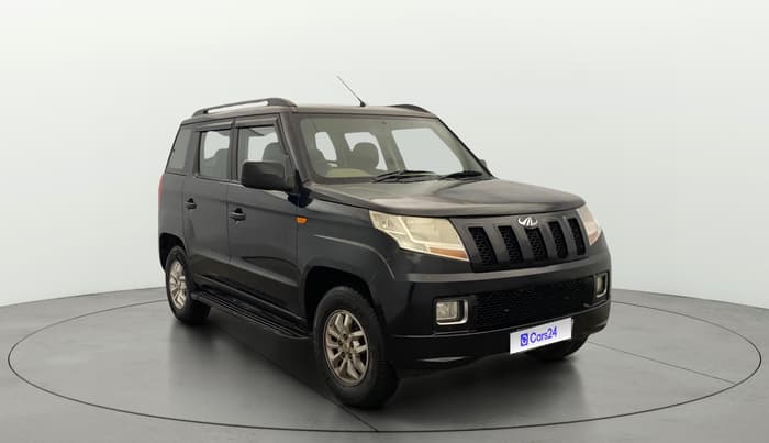 2016 Mahindra TUV300 T8, Diesel, Manual, 1,26,142 km, Right Front Diagonal