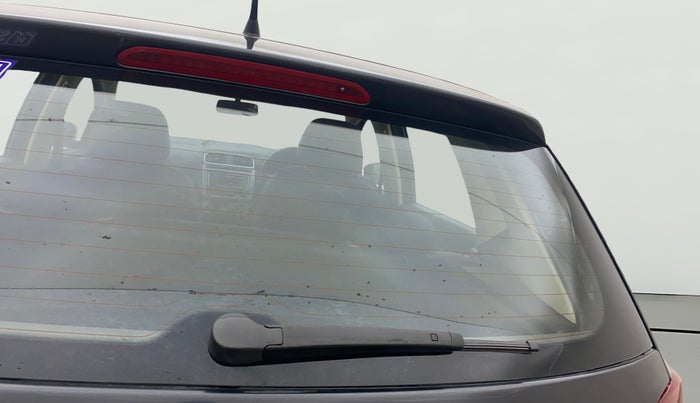 2015 Volkswagen Polo HIGHLINE1.5L, Diesel, Manual, 1,43,737 km, Rear Wiper