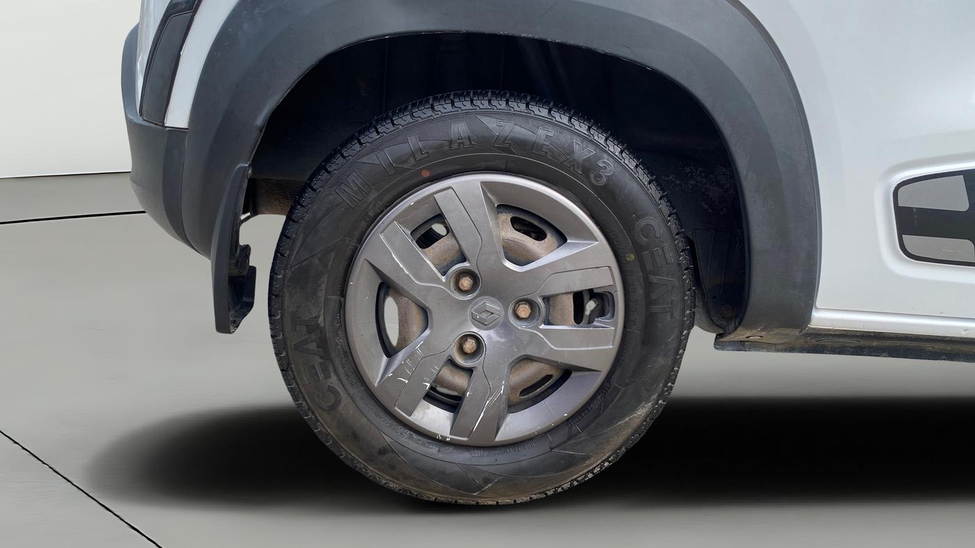 2018 Renault Kwid RXT 1.0 AMT (O), CNG, Automatic, 83,245 km, Right Rear Wheel
