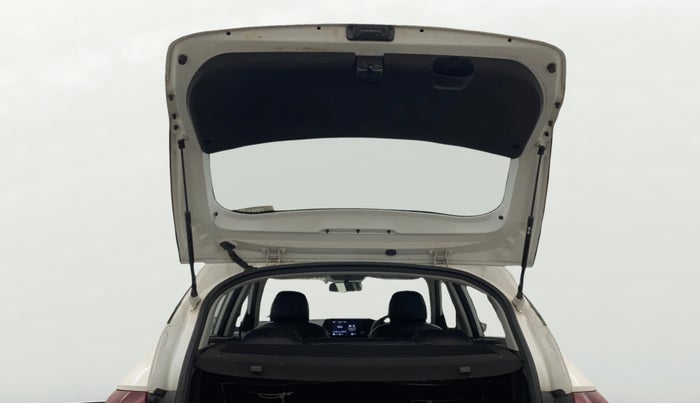 2021 Hyundai NEW I20 SPORTZ 1.2 MT, Petrol, Manual, 34,435 km, Boot Door Open