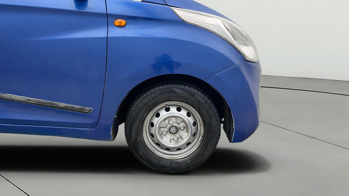 2016 Hyundai Eon ERA +, CNG, Manual, 47,890 km, Right Front Wheel