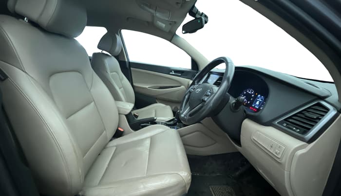 2017 Hyundai Tucson 2WD AT GL PETROL , Petrol, Automatic, 95,364 km, Right Side Front Door Cabin