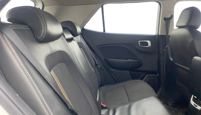 2019 Hyundai VENUE SX(O) 1.4 CRDI, Diesel, Manual, 1,27,192 km, Right Side Rear Door Cabin