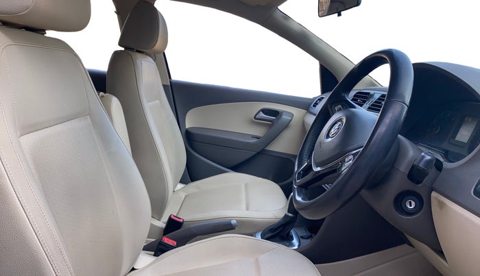 2015 Volkswagen Vento HIGHLINE PETROL AT, Petrol, Automatic, 1,03,647 km, Right Side Front Door Cabin