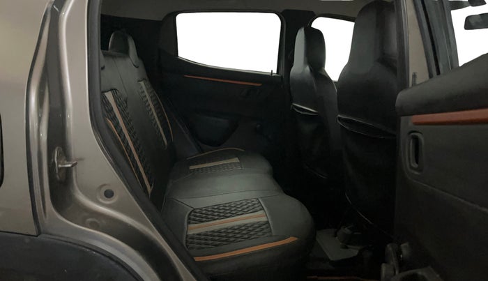 2018 Renault Kwid CLIMBER 1.0 AMT, Petrol, Automatic, 49,245 km, Right Side Rear Door Cabin