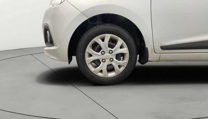 2015 Hyundai Grand i10 SPORTZ 1.2 KAPPA VTVT, Petrol, Manual, 5,592 km, Left Front Wheel