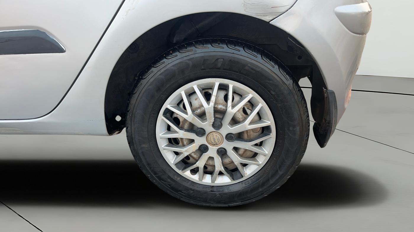2012 Hyundai i10 ERA 1.1, Petrol, Manual, 97,752 km, Left Rear Wheel