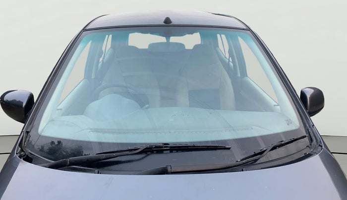 2013 Hyundai i10 MAGNA 1.1, CNG, Manual, 72,252 km, Front Windshield