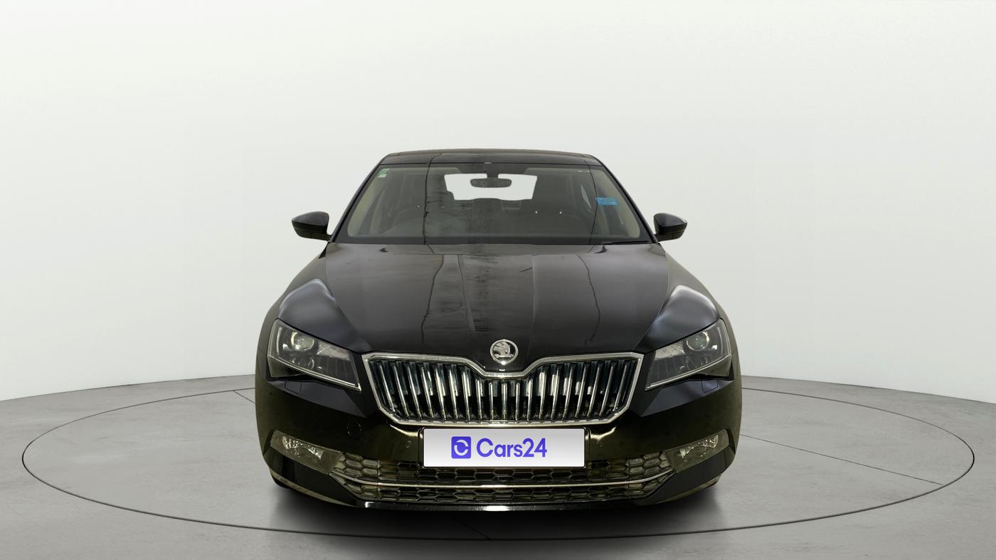 2018 Skoda Superb L&K 1.8 TSI AT, Petrol, Automatic, 67,518 km, Front