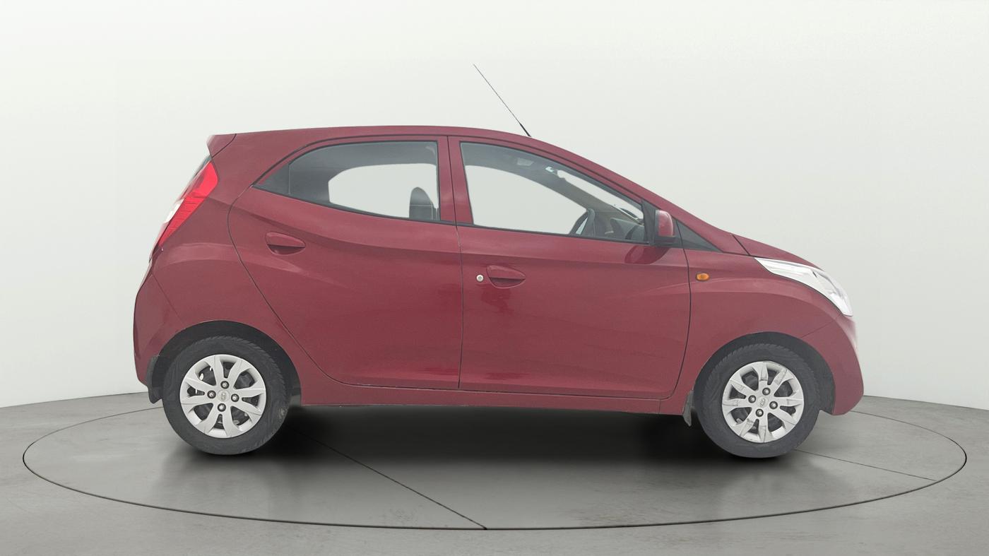 2017 Hyundai Eon SPORTZ, Petrol, Manual, 10,539 km, Right Side View