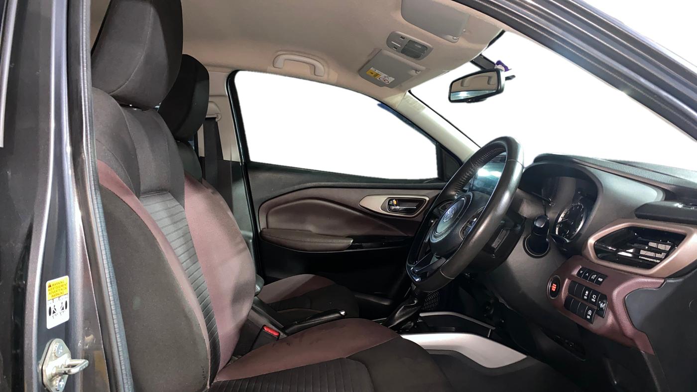 2024 Toyota Urban Cruiser Taisor V 1.0 Petrol AT, Petrol, Automatic, 26,999 km, Right Side Front Door Cabin
